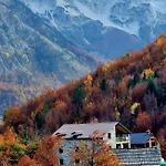 Πανσιόν Rosi Peak *