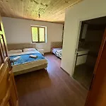 Rosi Peak بيت ضيافة فالبني