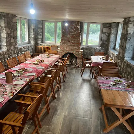 Πανσιόν Rosi Peak *