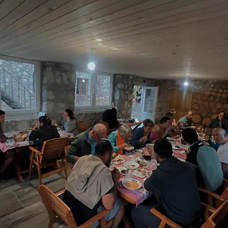 Rosi Peak Πανσιόν