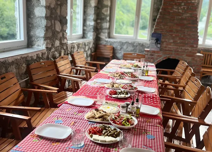 Rosi Peak Gasthuis *